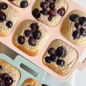 Bananmuffins med blåbær til baby