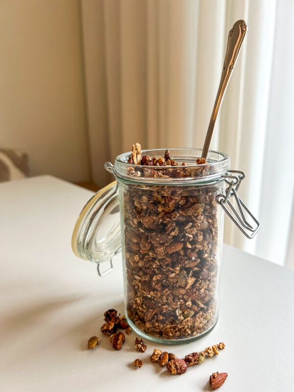 Nem hjemmelavet granola